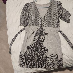 Long shirt with cute tie